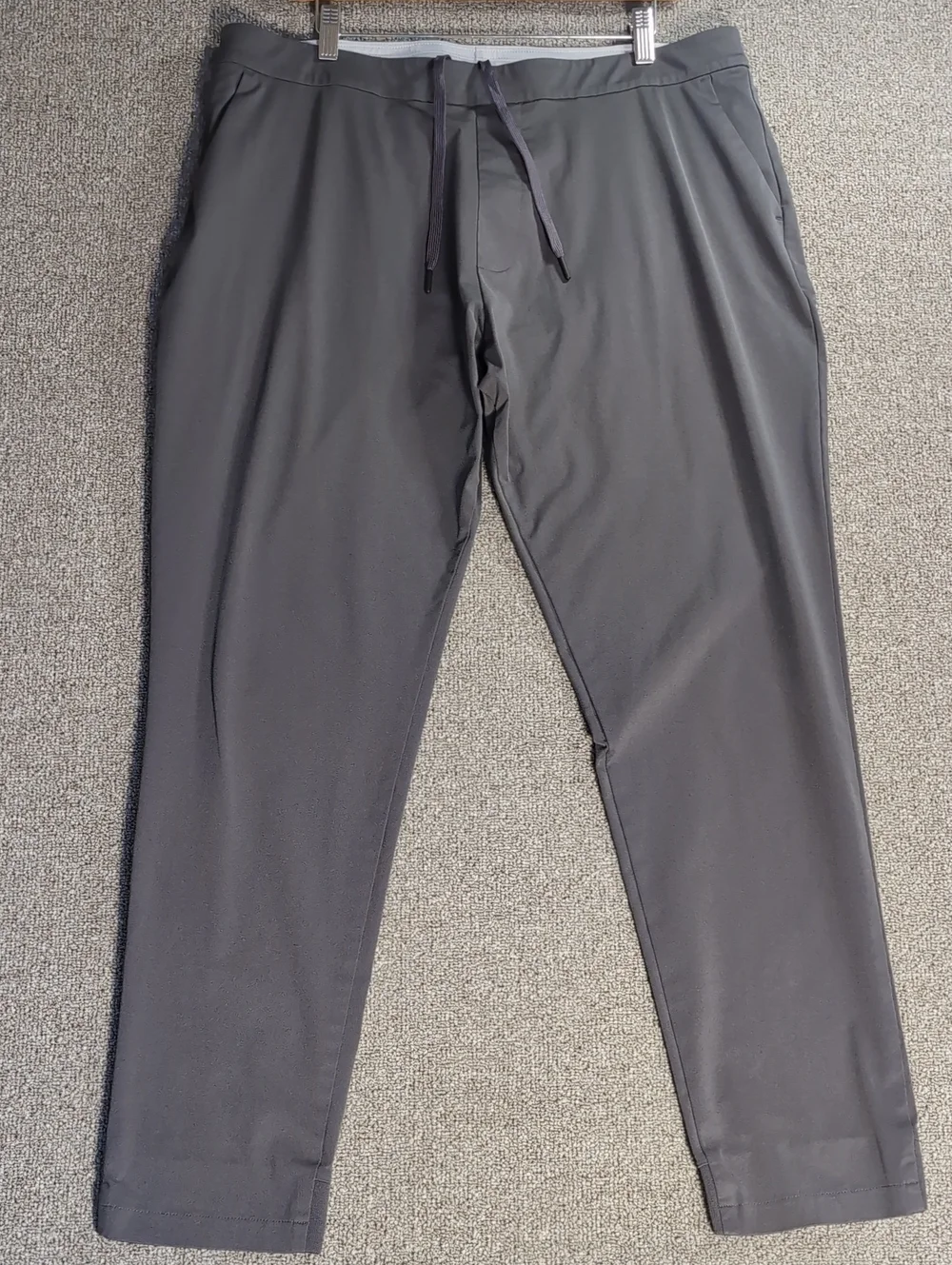 Ministry of Supply Kinetic Jogger Pants in Charcoal Gray Size 38